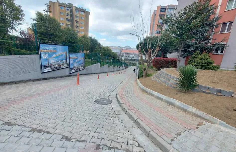 Tarabya Sitesi Başakşehir İstanbul Billboard - B077
