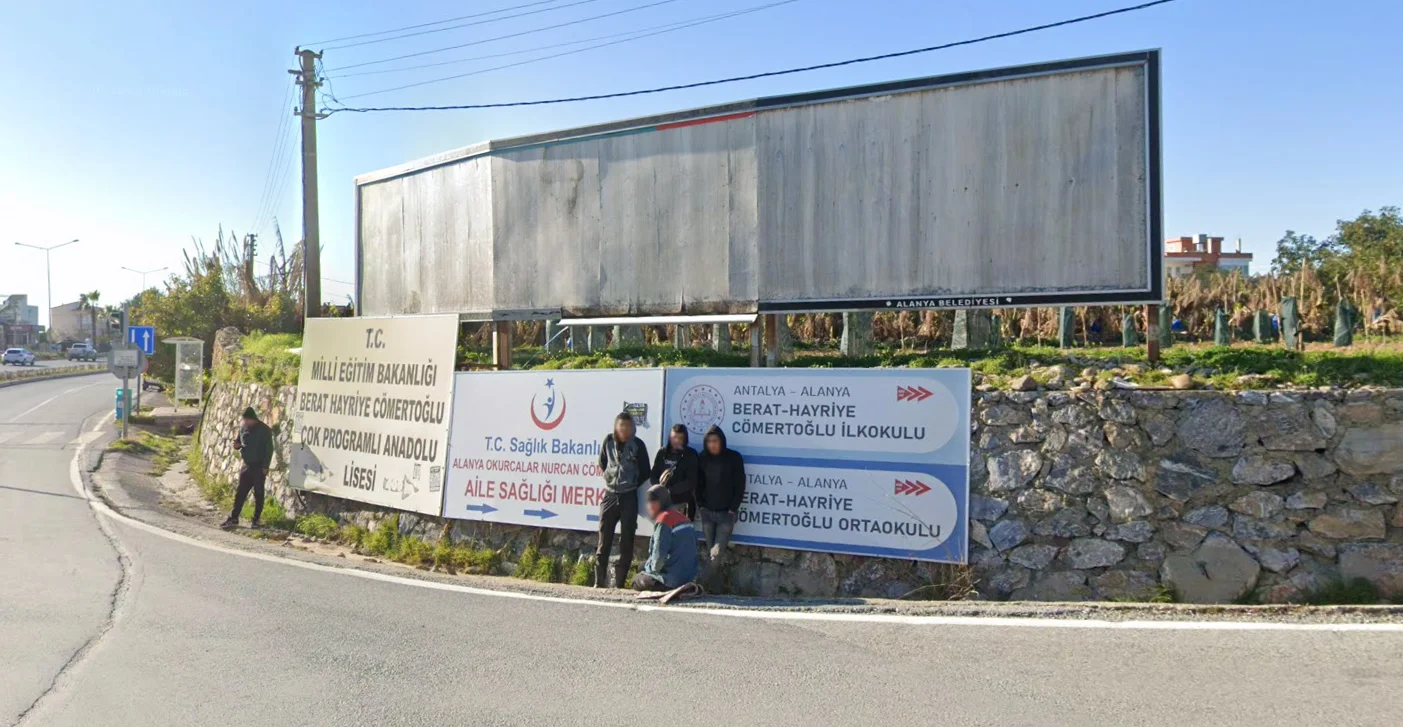 Okurcalar Alarahan Yolu Alanya Antalya Billboard - 3
