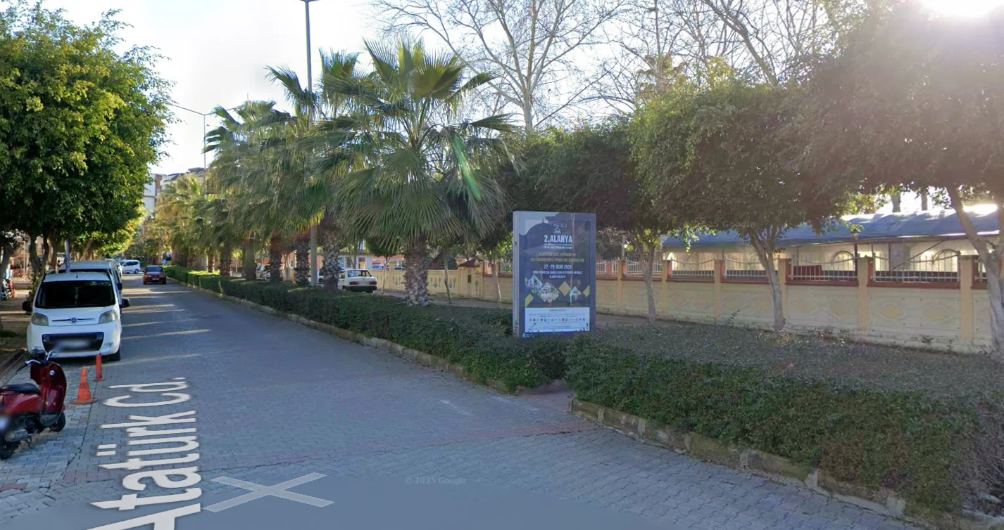 Avsallar Mahallesi Belediye Çay Bahçesi Önü Alanya Antalya Raket CLP