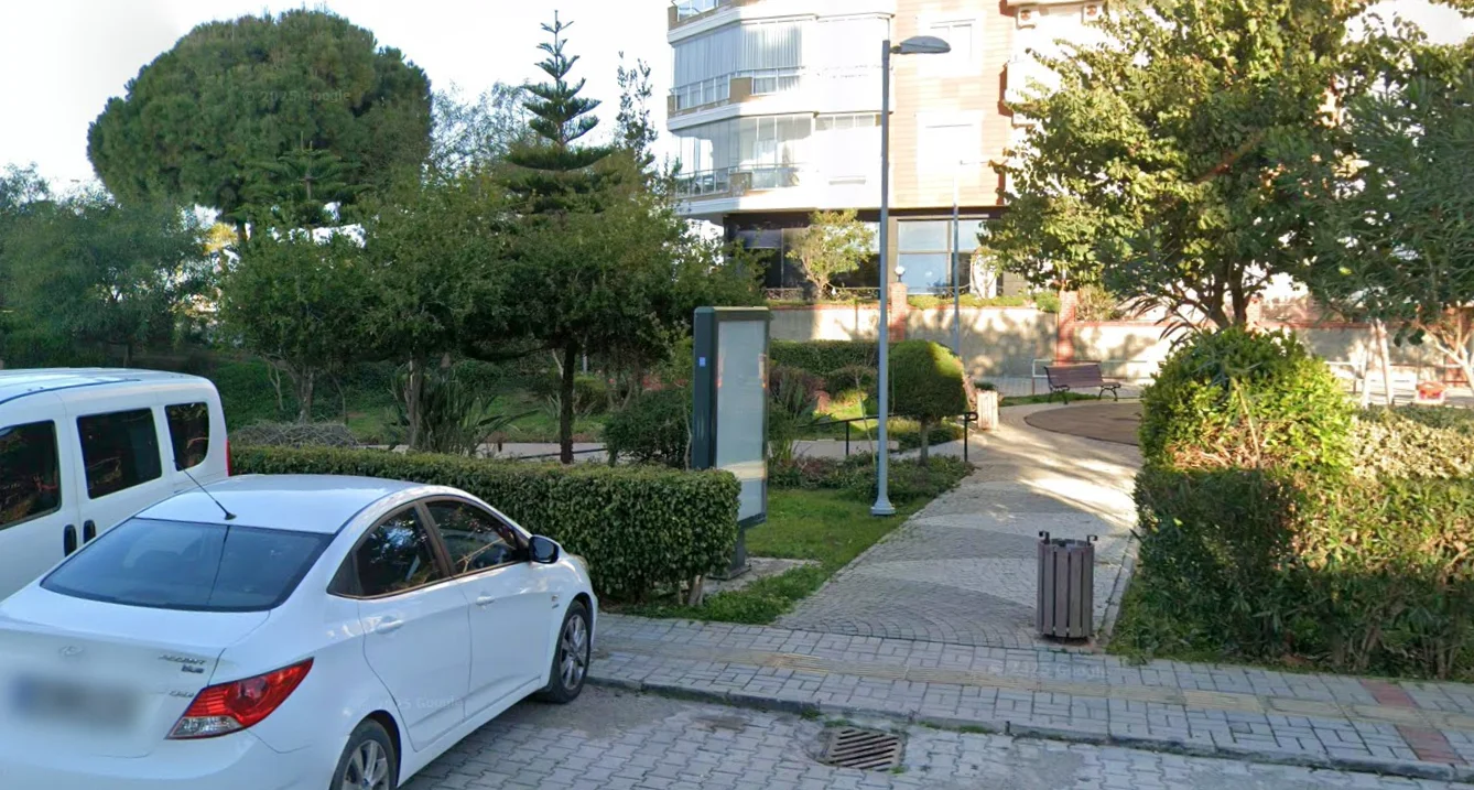 Mahmutlar Mahallesi Limon Kafe Önü Alanya Antalya Raket CLP