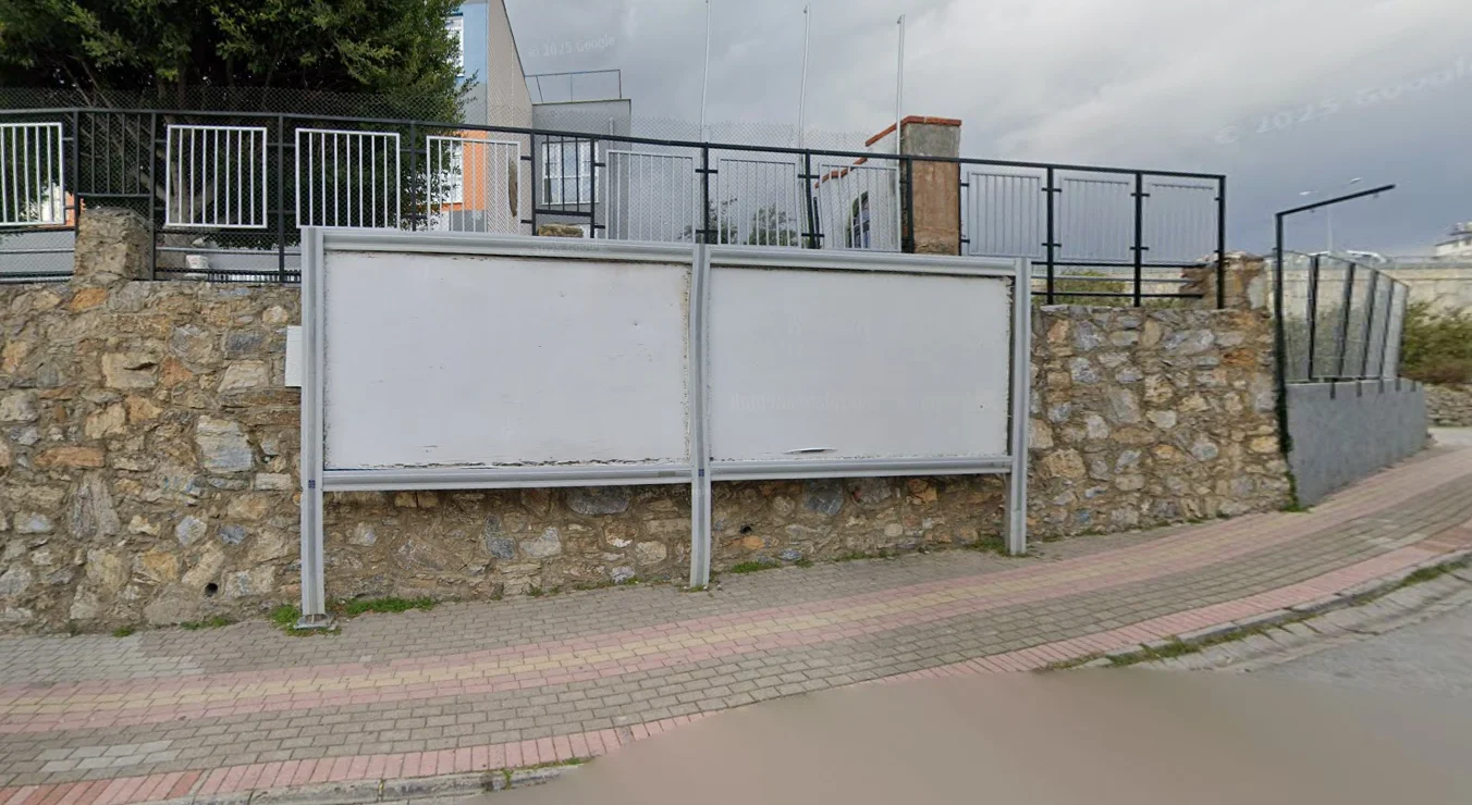 Cıkcıllı Mehmet Emine Öncü İ. Ö. Okulu Önü Alanya Antalya Billboard - 1