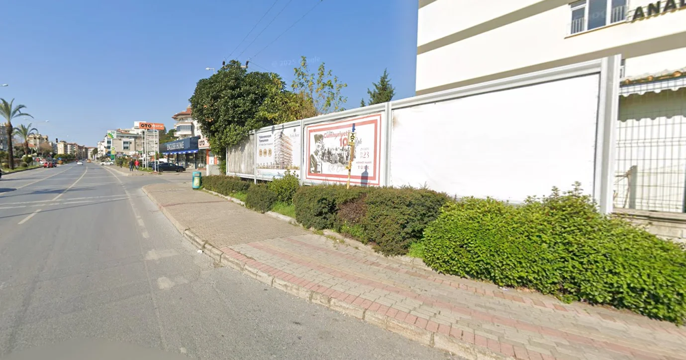 Nebahat Şfa İmam Hatip Lisesi Önü Alanya Antalya Billboard