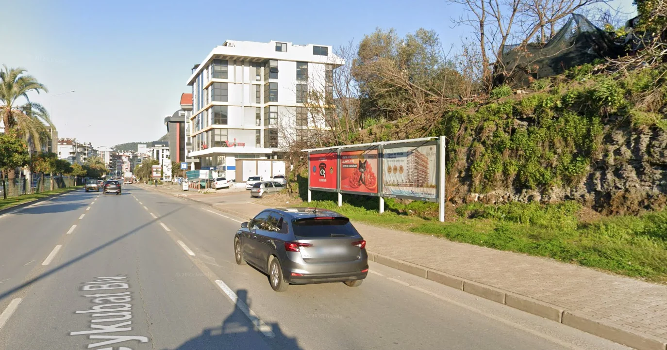 Adliye Sarayı Karşısı Alanya Antalya Billboard