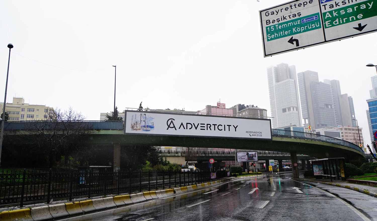 Astoria önü Araç Şişli İstanbul Üst Geçit - 1