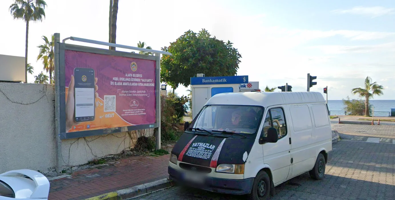 Atatürk Caddesi Yalı Taksi Karşısı Kavşak Alanya Antalya Billboard