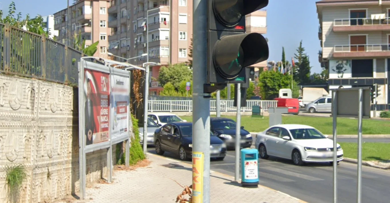 D-400 Türk Telekom Önü Alanya Antalya Billboard - 2