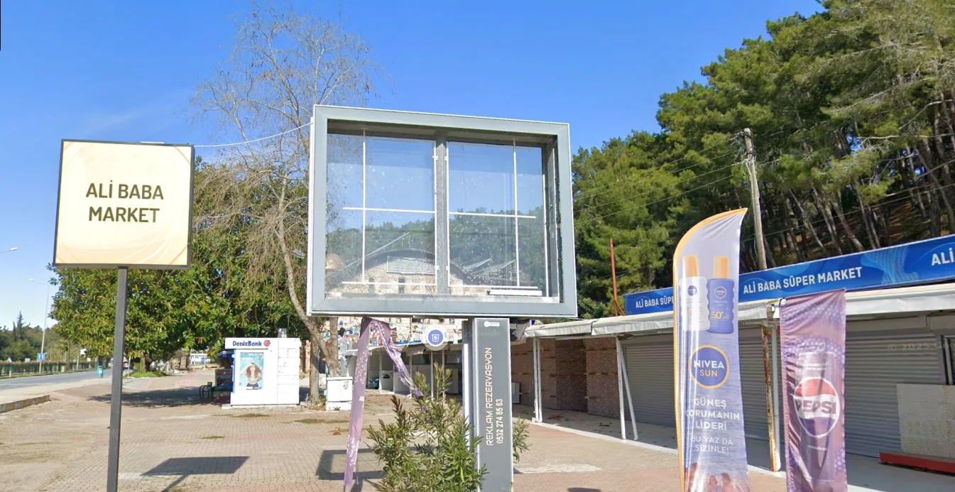 Pegasus Otel Kavşağı Ali Baba Market Önü Alanya Antalya Megalight