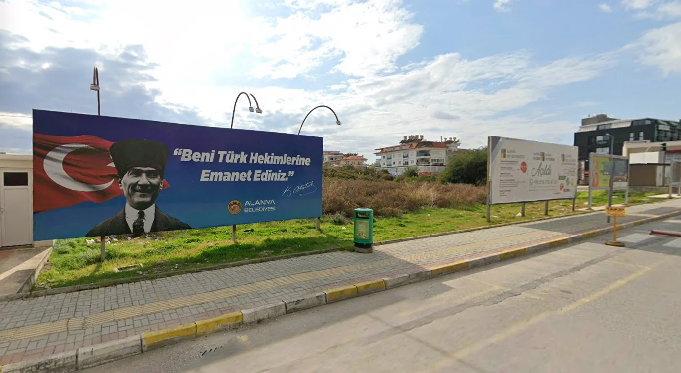 ALKÜ Yeni Hastane Karşısı Alanya Antalya Billboard - 2