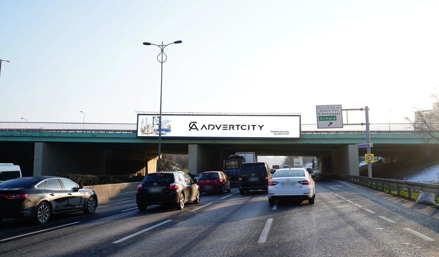 Otogar Girişi Araç Bayrampaşa İstanbul Üst Geçit - 2