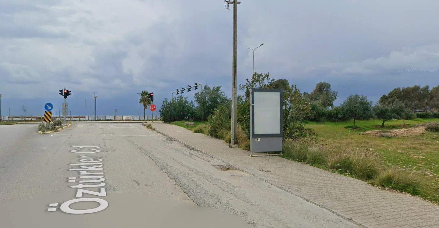 Payallar Mahallesi Kahya Otel Girişi Trafik Işıklar Alanya Antalya Raket CLP