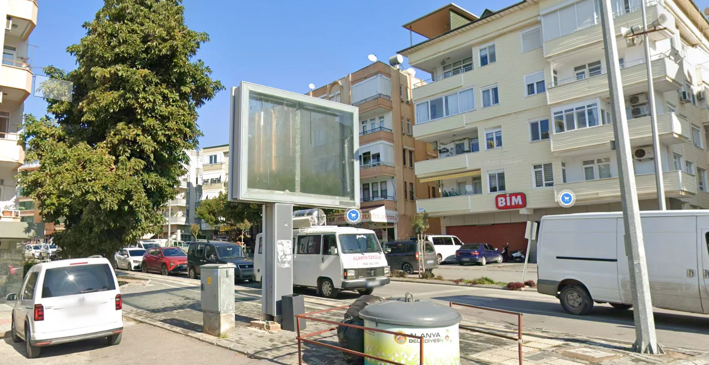 Prestij Caddesi Şifa Hast. Karşısı (bim Karşısı) Kaldırım Alanya Antalya Megalight