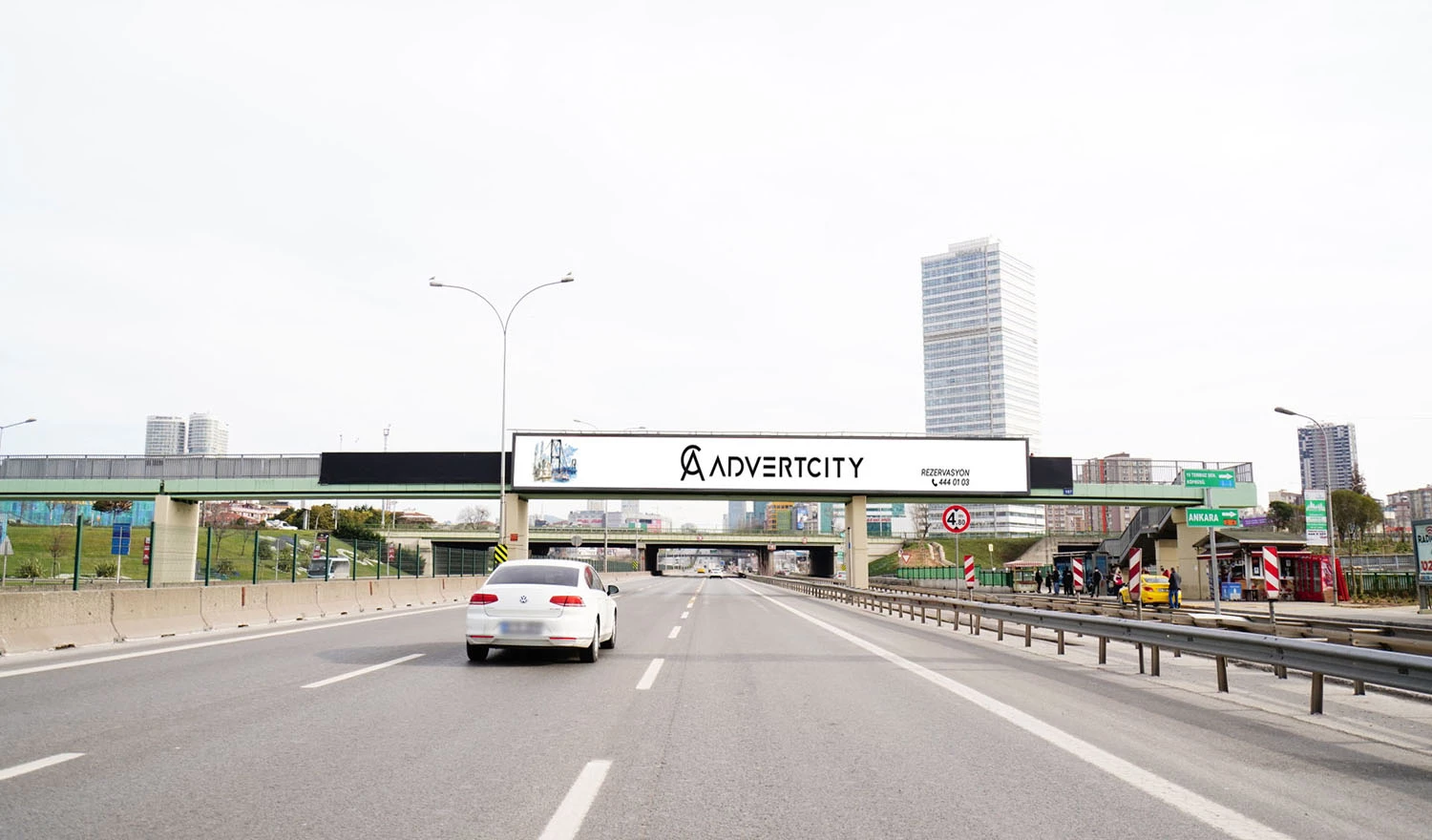 Göztepe Metro Yaya Kadıköy İstanbul Üst Geçit