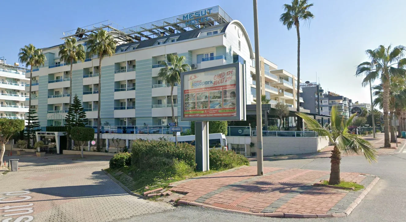 Mesut Otel Sahil Kavşağı Alanya Antalya Megalight