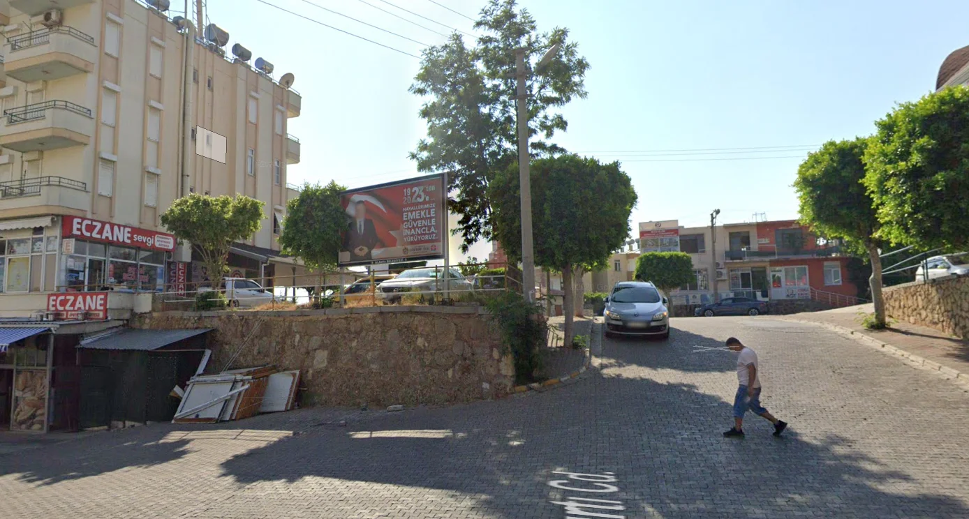 Avsallar Sağlık Ocağı Önü Duvar Üstü Alanya Antalya Billboard