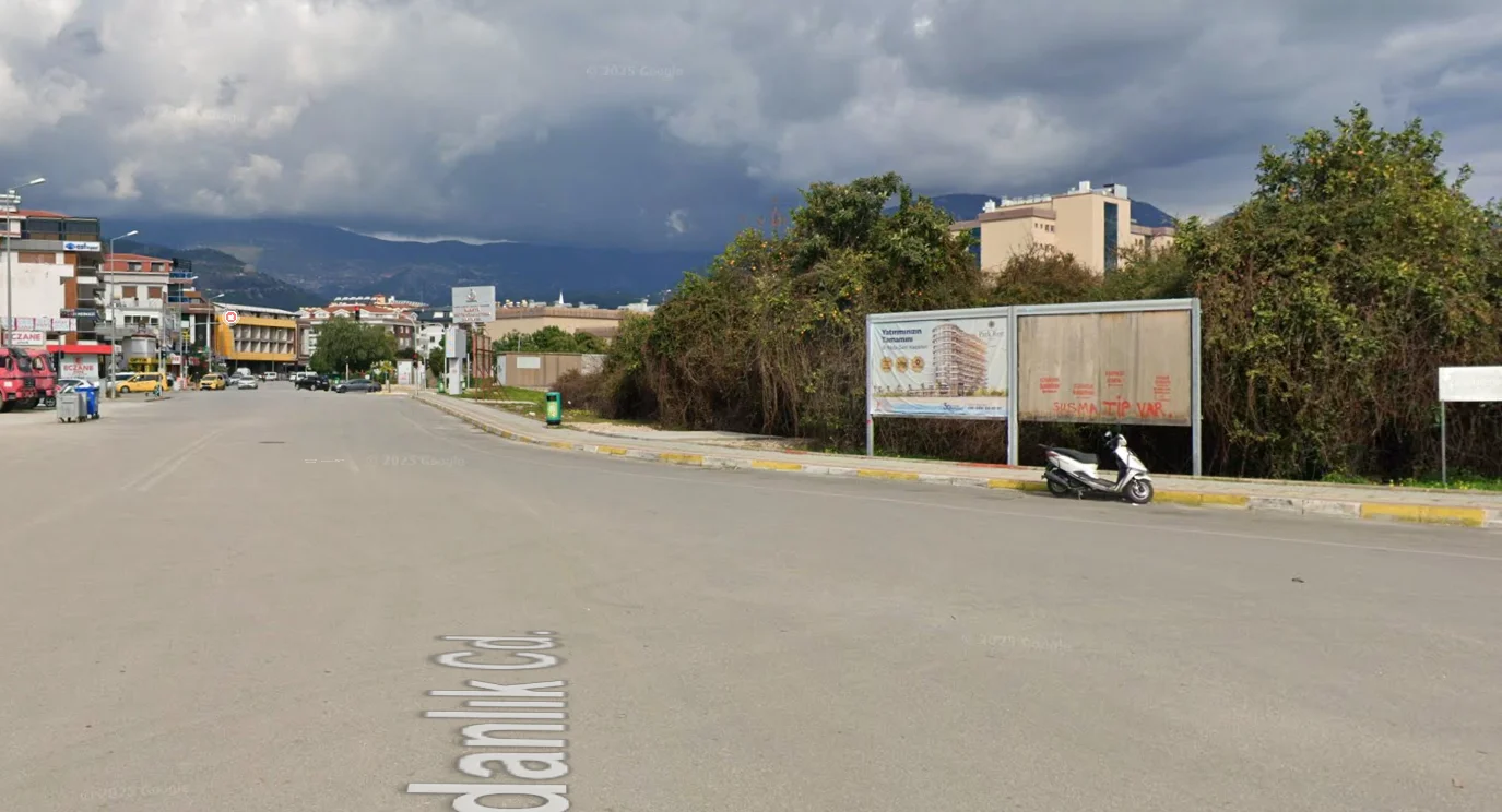 Eski Gazipaşa Caddesi Alanya Antalya Billboard