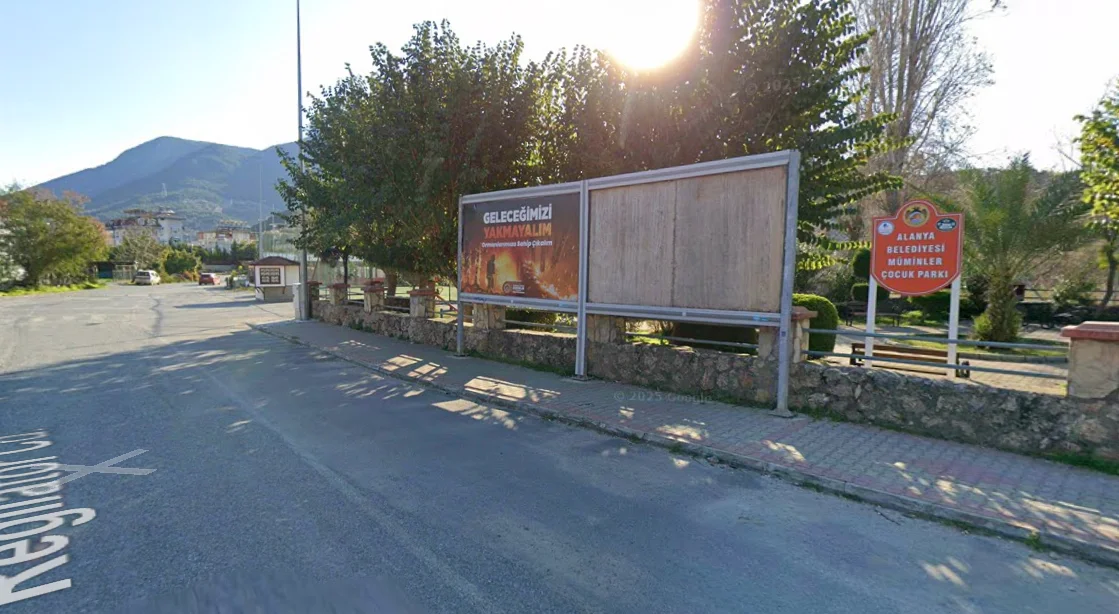 Kestel Dim Çayı Yolu Akdeniz Okulu Karşısı Alanya Antalya Billboard - 2