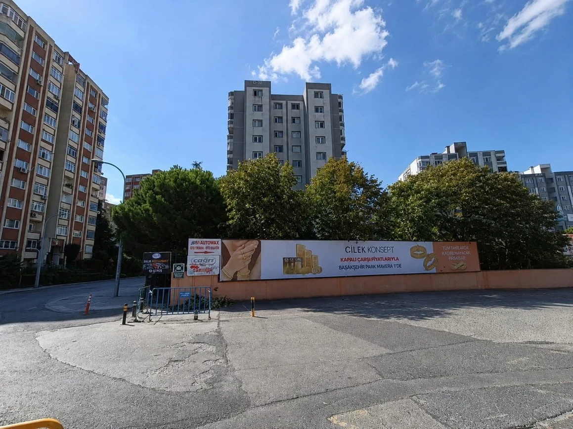 Başak Pazar Yanı İkitelli Başakşehir İstanbul Giantboard - 1