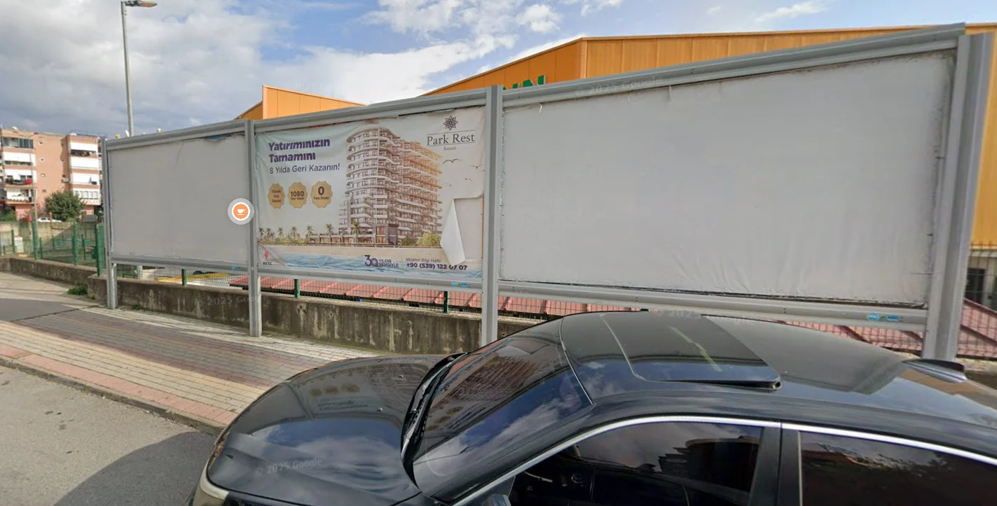 Cıkcıllı Mahallesi Migros AVM Girişi Işıklar Alanya Antalya Megalight