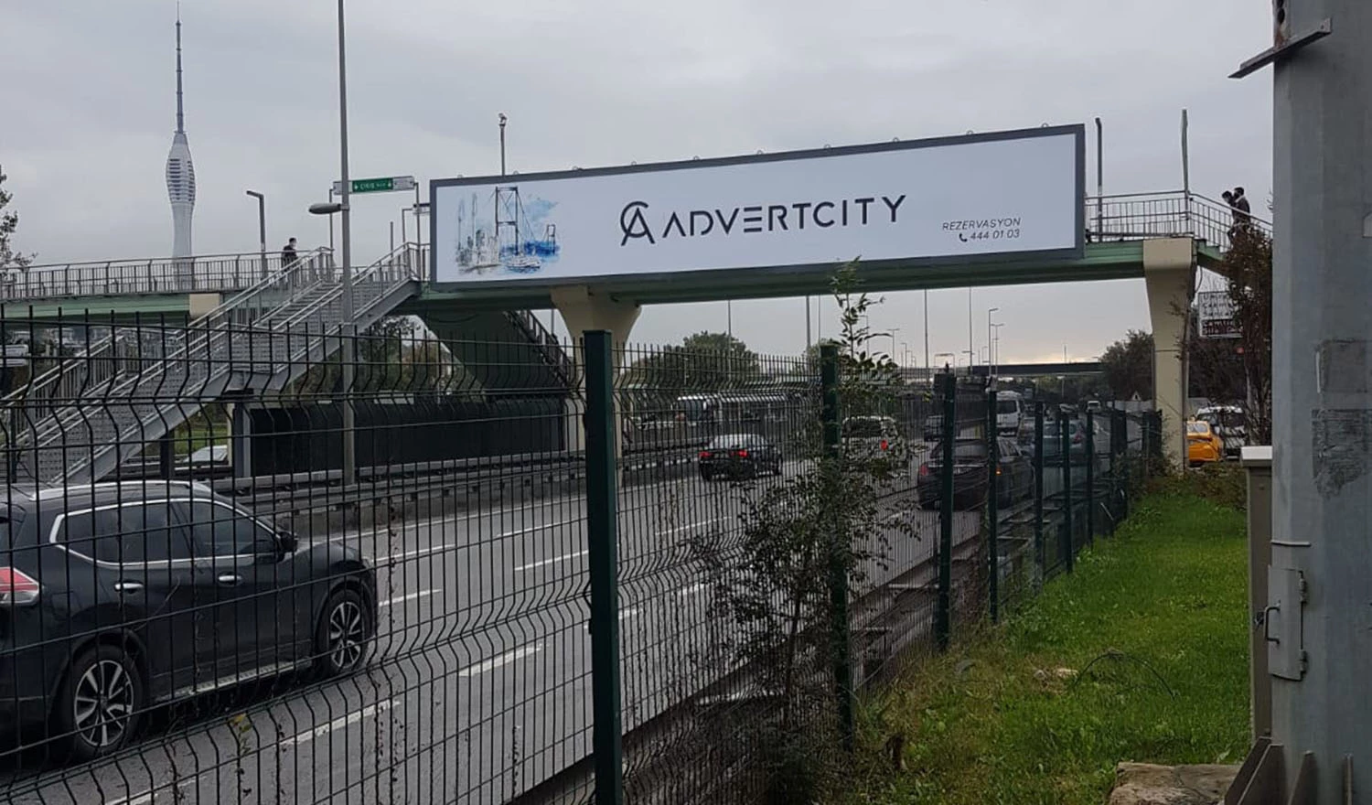 Altunizade Metrobüs Yaya Üsküdar İstanbul Üst Geçit - 1
