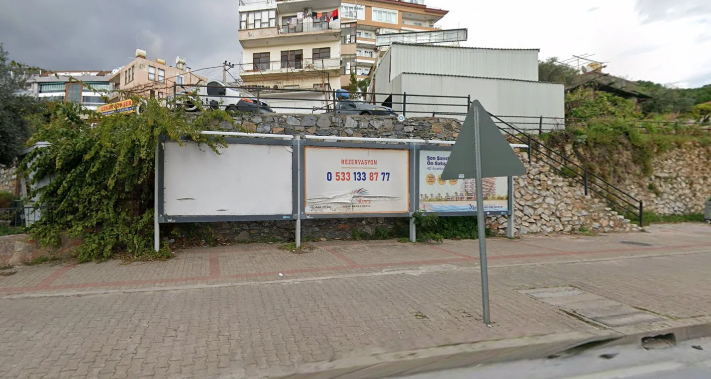 Eski Devlet Hastanesi Altı Oktay Elektrik Yanı Alanya Antalya Billboard - 3