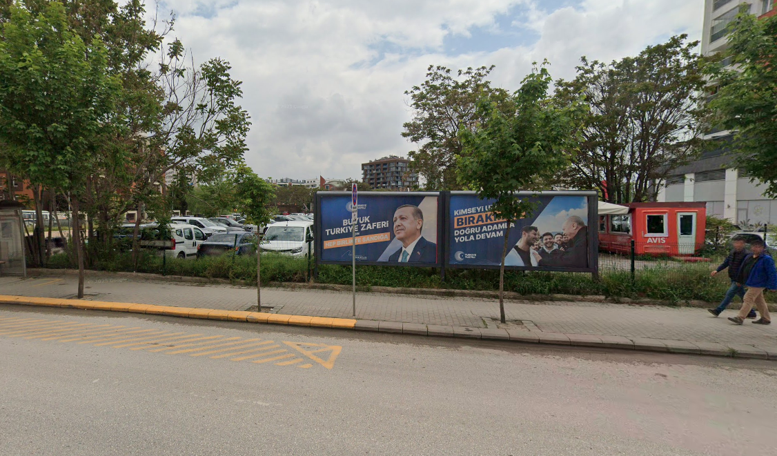 Yeni Bağlar - Eti Cad. Dedepark Otel Migros Yanı Billboard 1
