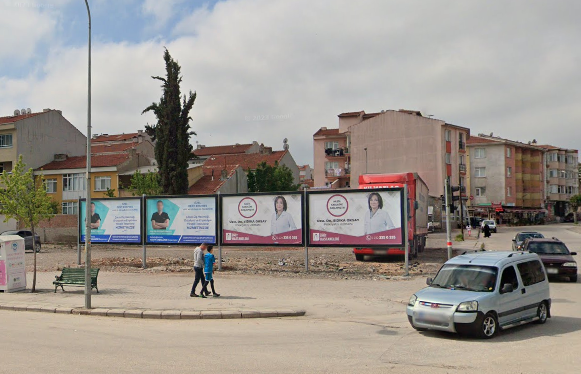 Emek - Ertaş Bulvarı - Ziya Gökalp Bulvarı Kavşak Işıklar Billboard 4