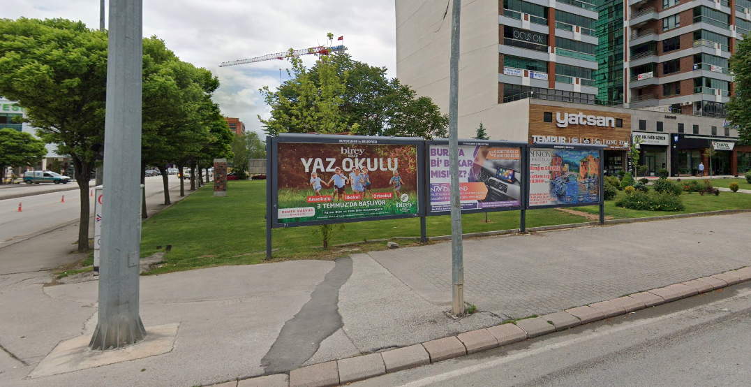 İsmet İnönü-1 Bulvarı Cassaba Modern - Tepebaşı Bld. Giriş Billboard 3