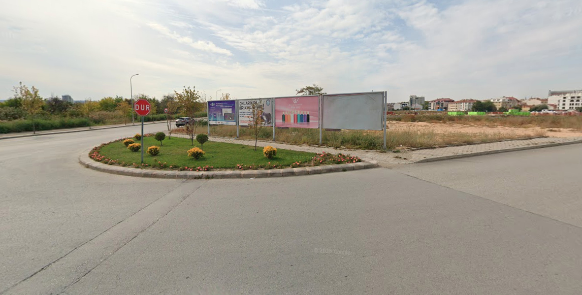 Hoşnudiye Mah. Şahin Cad. NovaCity Esjim Karşısı Billboard 2