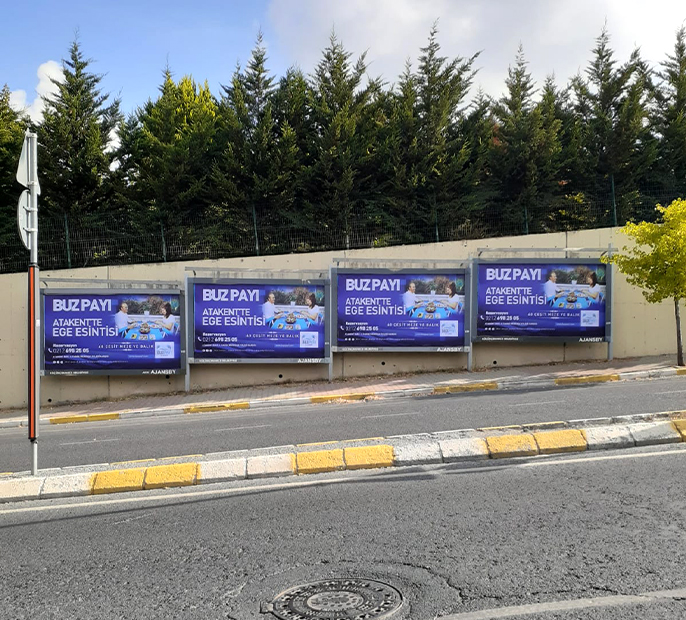 Mahmutbey Yolu Caddesi Halkalı İlköğretim Okulu Duvarı Meydan Küçükçekmece İstanbul Billboard - 1