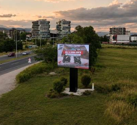D100 Ankara Yönü Otogar Çıkışı LED TOTEM