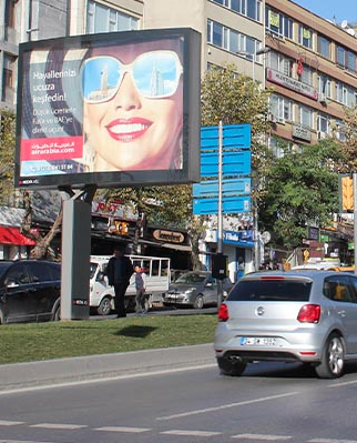 Cumhuriyet Meydanı Tahsin Buruk Girişi Karşısı Megalight